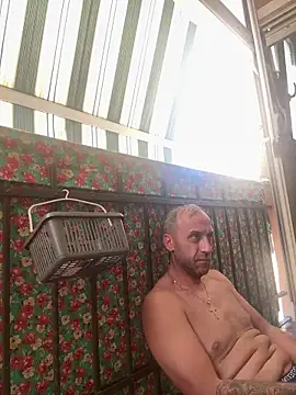 Snapshot of Lecatore80 chatting on 06-18-26, 02:00 Lecatore80 online show from 06-18-26, 02:00