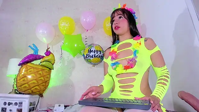 AMAIAA LOVE online show from 03-12-26, 01:04