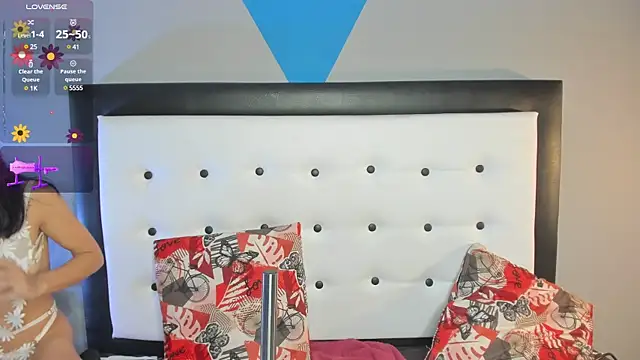 Snapshot of valeria_hurtado chatting on 02-05-25, 02:08 valeria hurtado online show from 02-05-25, 02:08