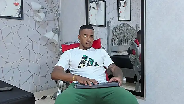 Snapshot of jackmacson chatting on 12-05-24, 07:22 jackmacson online show from 12-05-24, 07:22