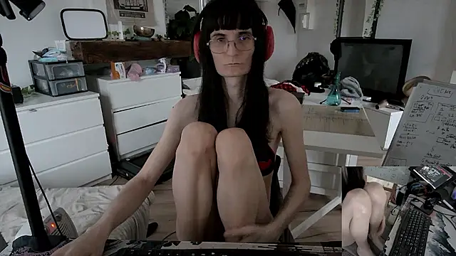 CeriseLapine online show from 01-18-26, 10:07