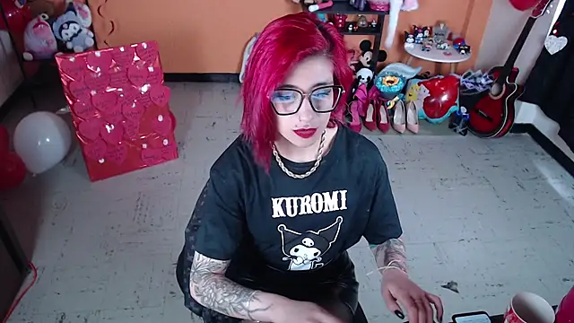 Snapshot of MissMiia2 chatting on 02-27-25, 01:07 MissMiia2 online show from 02-27-25, 01:07