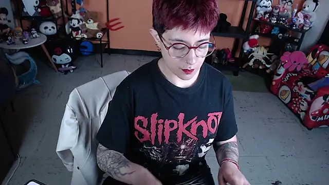 MissMiia2 online show from 05-25-26, 02:16