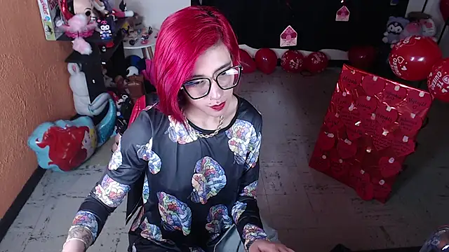 Snapshot of MissMiia2 chatting on 02-21-25, 06:26 MissMiia2 online show from 02-21-25, 06:26