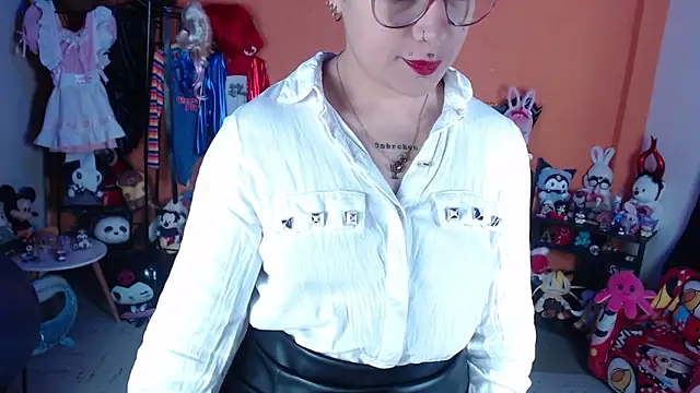 MissMiia2 online show from 05-07-26, 12:52