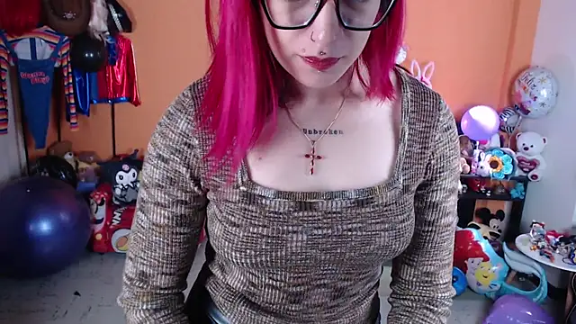 Snapshot of MissMiia2 chatting on 09-27-25, 01:39 MissMiia2 online show from 09-27-25, 01:39