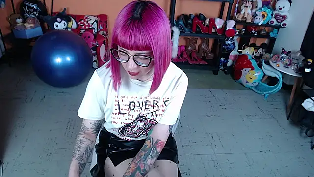 MissMiia2 online show from 01-13-26, 09:19