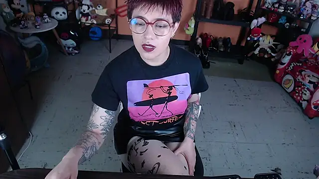 MissMiia2 online show from 06-12-26, 12:58
