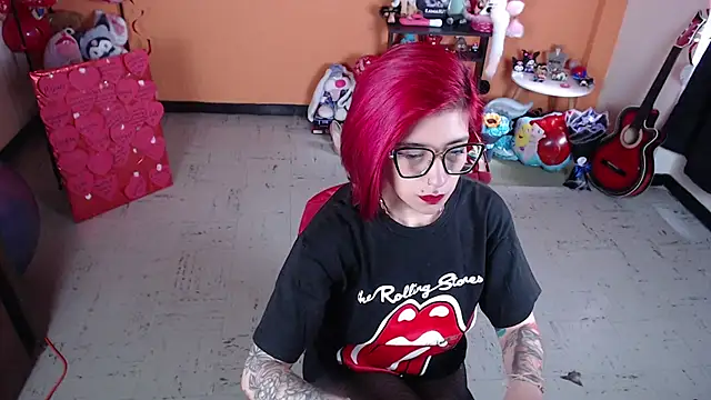 Snapshot of MissMiia2 chatting on 03-09-25, 01:26 MissMiia2 online show from 03-09-25, 01:26
