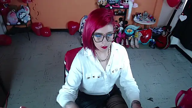 Snapshot of MissMiia2 chatting on 02-24-25, 12:26 MissMiia2 online show from 02-24-25, 12:26