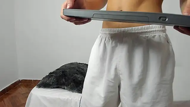 Snapshot of evanscollins chatting on 12-11-24, 08:04 evanscollins online show from 12-11-24, 08:04