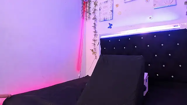Liilly Taylor1 online show from 10-14-25, 02:23