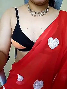 Snapshot of Indianhyna chatting on 09-20-25, 07:02 Indianhyna online show from 09-20-25, 07:02