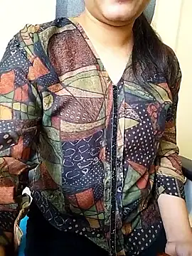 Snapshot of Indianhyna chatting on 09-26-25, 07:15 Indianhyna online show from 09-26-25, 07:15