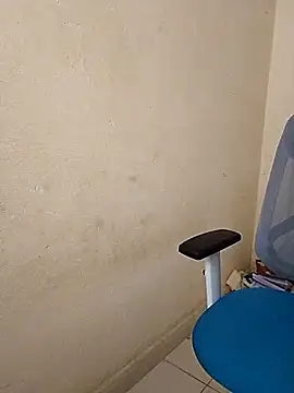 Snapshot of Indianhyna chatting on 10-09-25, 07:31 Indianhyna online show from 10-09-25, 07:31