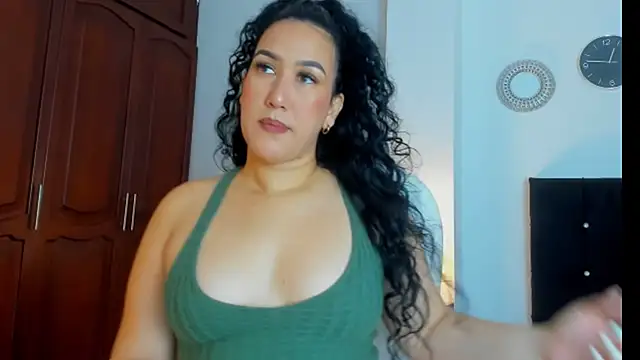 Snapshot of kathyajhonss chatting on 09-12-25, 10:53 kathyajhonss online show from 09-12-25, 10:53