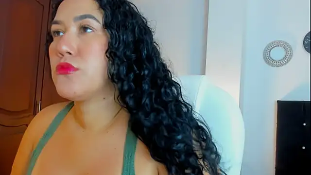 Snapshot of kathyajhonss chatting on 10-11-25, 10:22 kathyajhonss online show from 10-11-25, 10:22