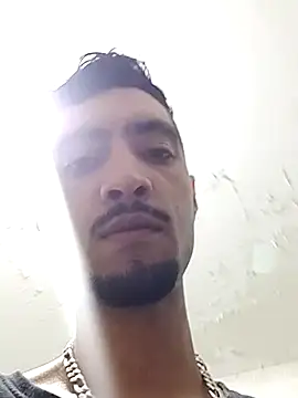 Snapshot of novinho_hot69 chatting on 07-31-26, 01:38 novinho hot69 online show from 07-31-26, 01:38