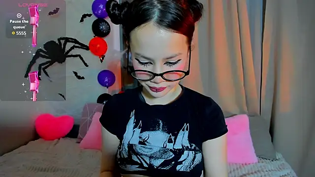 Anikka Liam online show from 11-07-25, 10:03