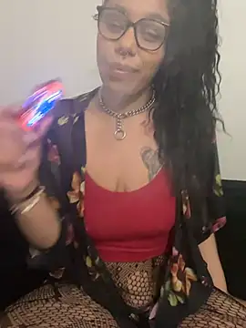 Snapshot of Princess_Desirae chatting on 06-04-26, 06:18 Princess Desirae online show from 06-04-26, 06:18