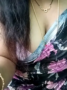 Snapshot of your-sameera chatting on 03-12-25, 01:03 your-sameera online show from 03-12-25, 01:03