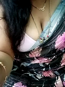 Snapshot of your-sameera chatting on 02-19-25, 07:28 your-sameera online show from 02-19-25, 07:28