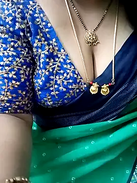 Snapshot of your-sameera chatting on 03-10-25, 04:07 your-sameera online show from 03-10-25, 04:07