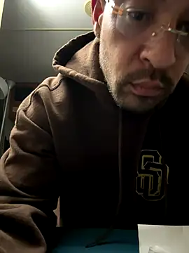 Snapshot of GorgeousRob1904 chatting on 01-08-26, 01:17 GorgeousRob1904 online show from 01-08-26, 01:17