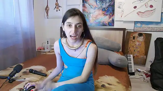 Snapshot of Iren chatting on 03-22-25, 03:42 Iren online show from 03-22-25, 03:42