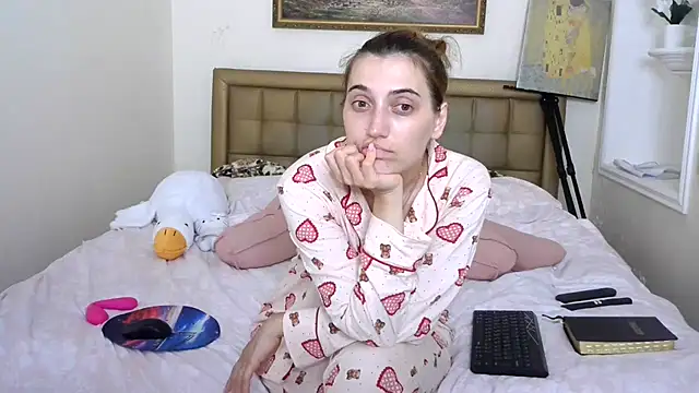 Snapshot of Iren chatting on 07-01-26, 07:47 Iren online show from 07-01-26, 07:47