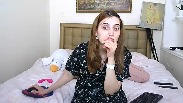 Snapshot of Iren chatting on 06-14-26, 06:31 Iren online show from 06-14-26, 06:31