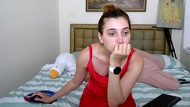 Snapshot of Iren chatting on 07-19-26, 05:32 Iren online show from 07-19-26, 05:32