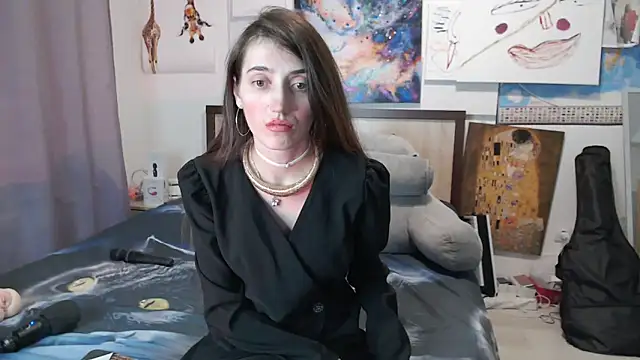 Snapshot of Iren chatting on 03-18-25, 02:51 Iren online show from 03-18-25, 02:51