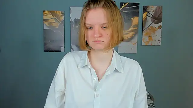 LilianSwall online show from 01-13-26, 02:43