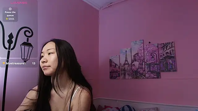 Inari Okami  online show from 01-12-26, 10:44