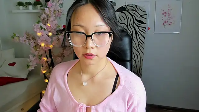 Inari Okami  online show from 03-21-25, 06:16