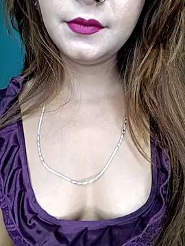 Diamond queeen online show from 10-16-25, 08:39