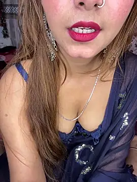 Diamond queeen online show from 11-18-25, 04:10