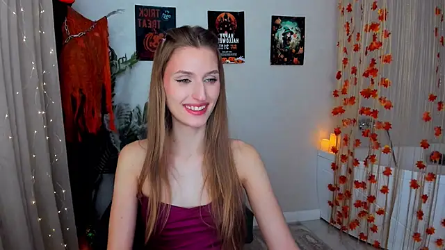 Snapshot of NaturalBeaty chatting on 10-15-25, 03:49 NaturalBeaty online show from 10-15-25, 03:49