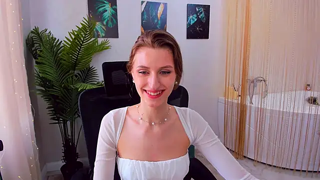 Snapshot of NaturalBeaty chatting on 02-16-25, 09:59 NaturalBeaty online show from 02-16-25, 09:59