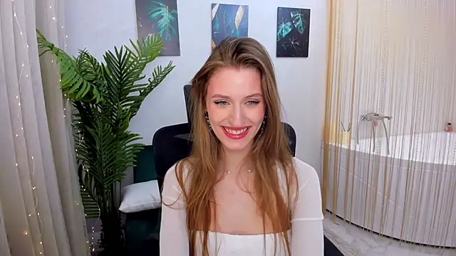 Snapshot of NaturalBeaty chatting on 03-21-25, 11:44 NaturalBeaty online show from 03-21-25, 11:44