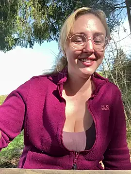 SherryOutdoor1 online show from 04-17-26, 08:28