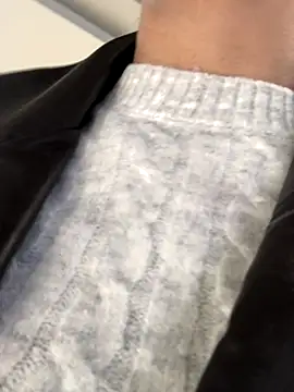 Diamond Bunny  online show from 10-03-25, 02:07