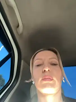 Diamond Bunny  online show from 01-16-26, 01:59