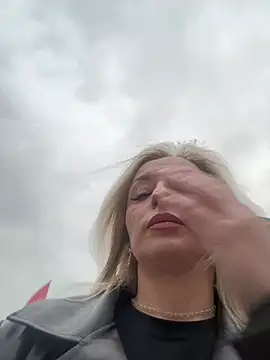 Diamond Bunny  online show from 02-16-26, 03:10