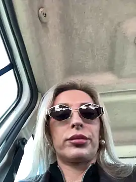 Diamond Bunny  online show from 02-07-26, 10:12