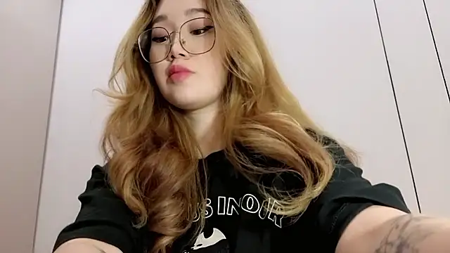 Jennatyan online show from 01-10-26, 12:00