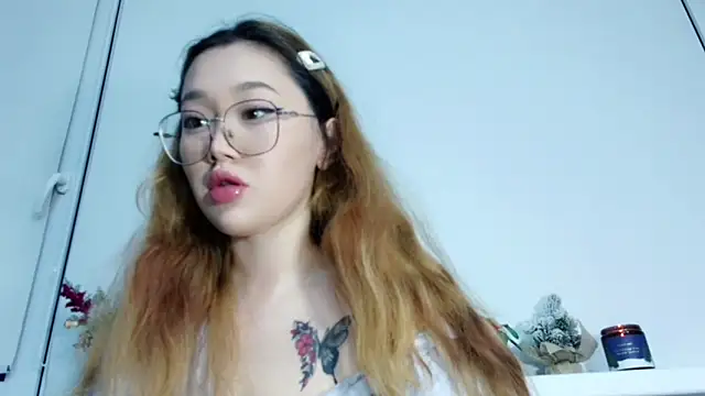 Jennatyan online show from 11-25-25, 03:45