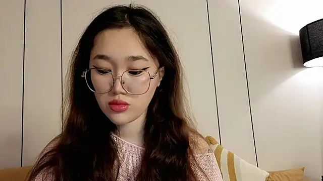 Snapshot of Jennatyan chatting on 05-18-26, 04:07 Jennatyan online show from 05-18-26, 04:07