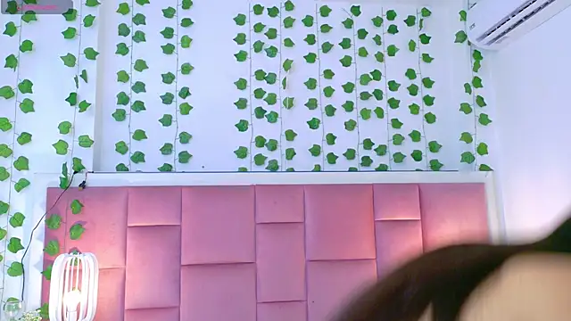 Snapshot of kaily_sweet1 chatting on 05-23-26, 11:09 kaily sweet1 online show from 05-23-26, 11:09